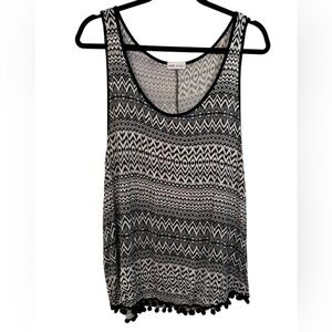 Wet Seal Black‎ and White Patterned Women's Top